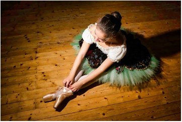 dancer on the floor dancing 